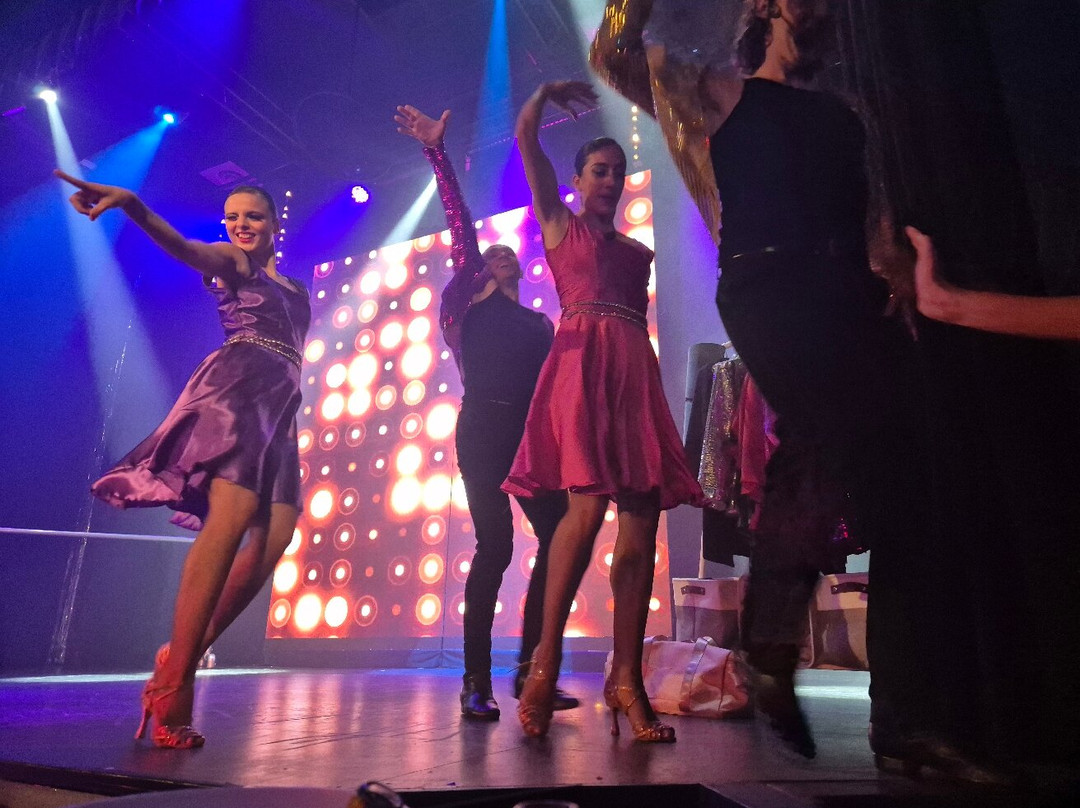 Cabaret L'Etoile Bleue-马赛必去景点