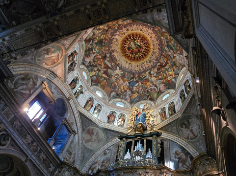 Santuary of Our Lady of Miracles-萨龙诺必去景点