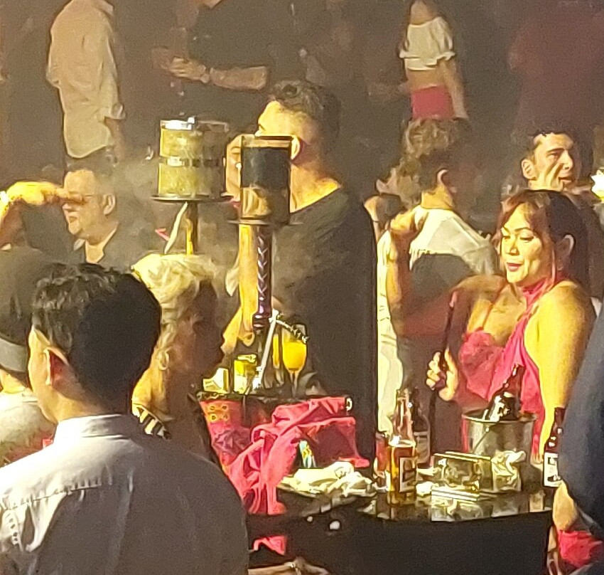 Mega Dance Center-安吉利斯必去景点