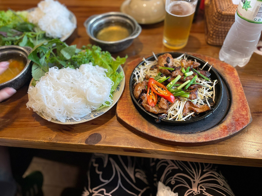 Met Vietnamese Restaurant & Vegetarian Options 2