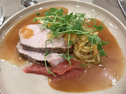 三位一体酒店和会议主图