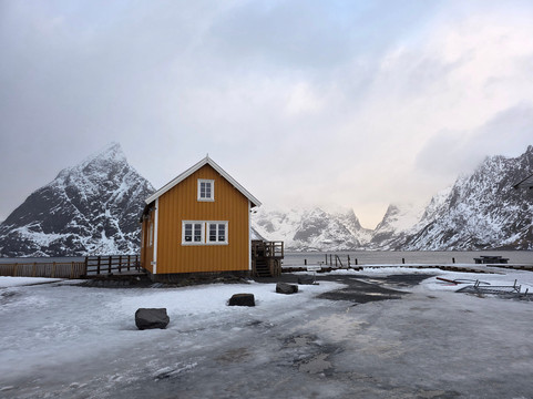Sakrisøya-雷讷必去景点