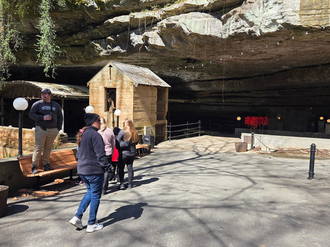 Lost River Cave-鲍灵格林必去景点