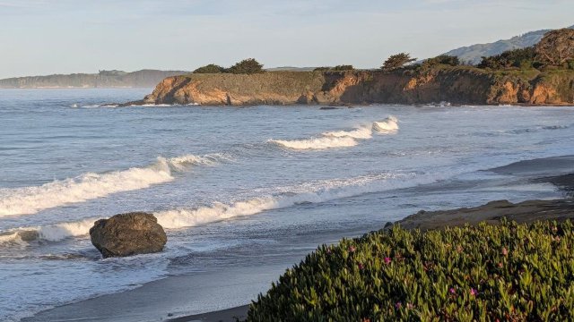 卡瓦里尔海滨度假村-官方