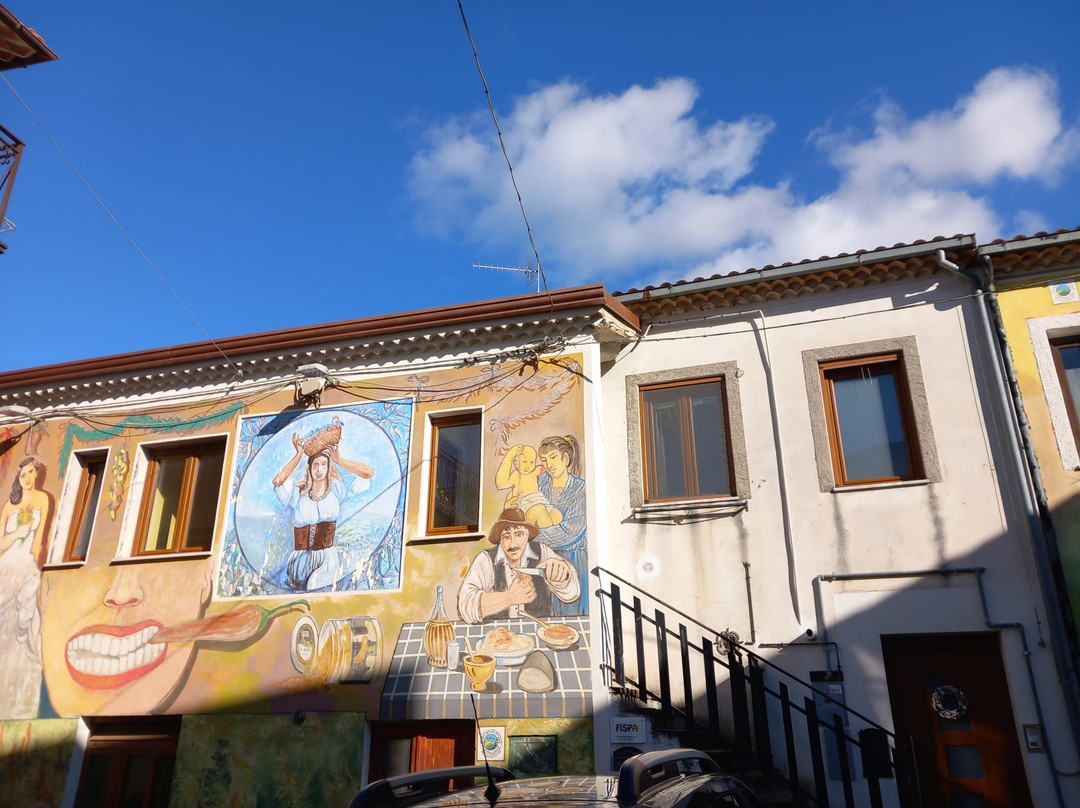 Murales-Satriano di Lucania必去景点