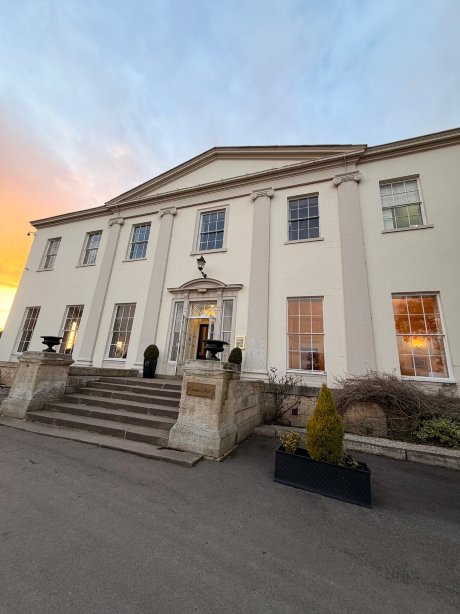 欧斯敦霍尔酒店-官方