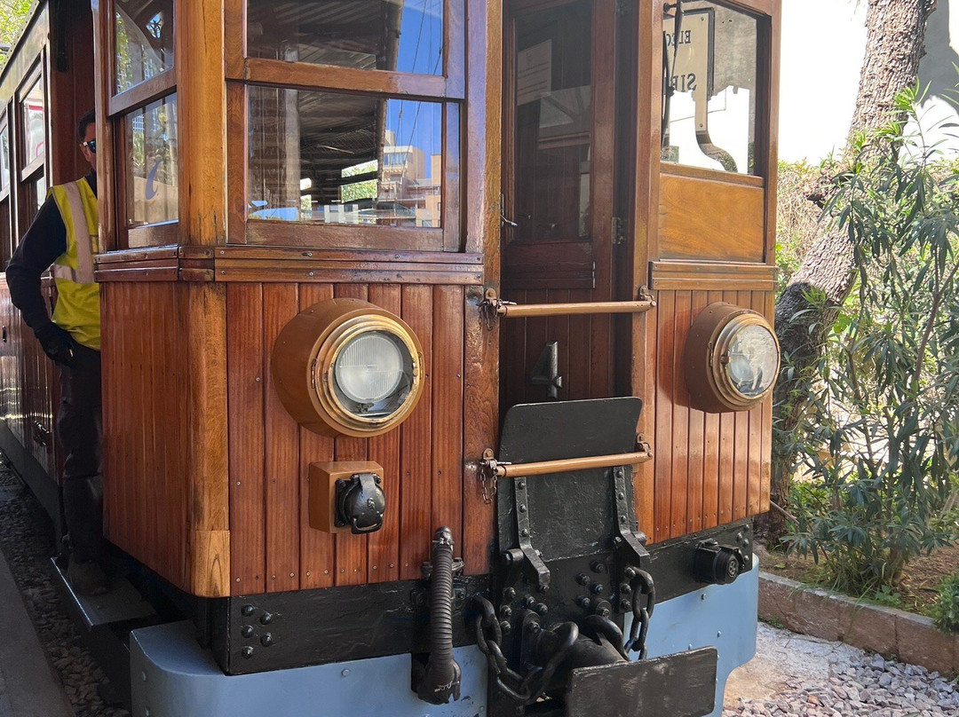 Tren de Sóller-索耶尔必去景点