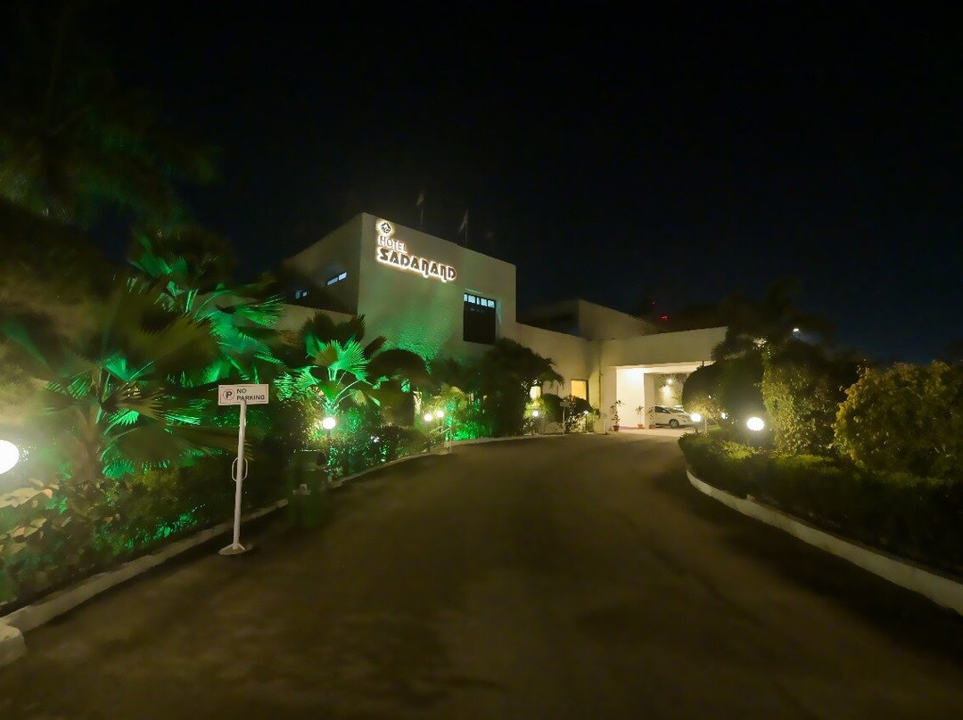 萨达南德酒店主图