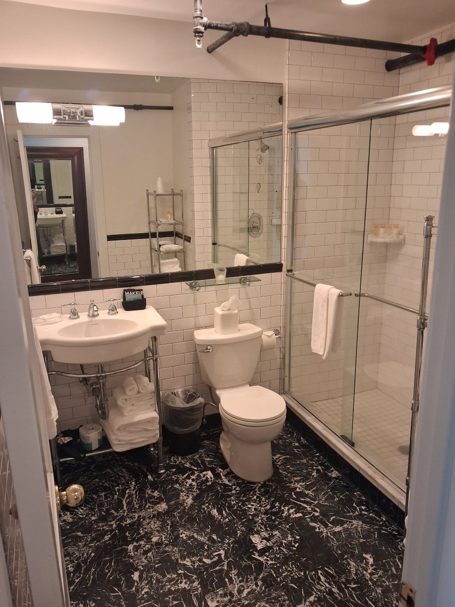 Hotel Rodney Lewes De-浴室