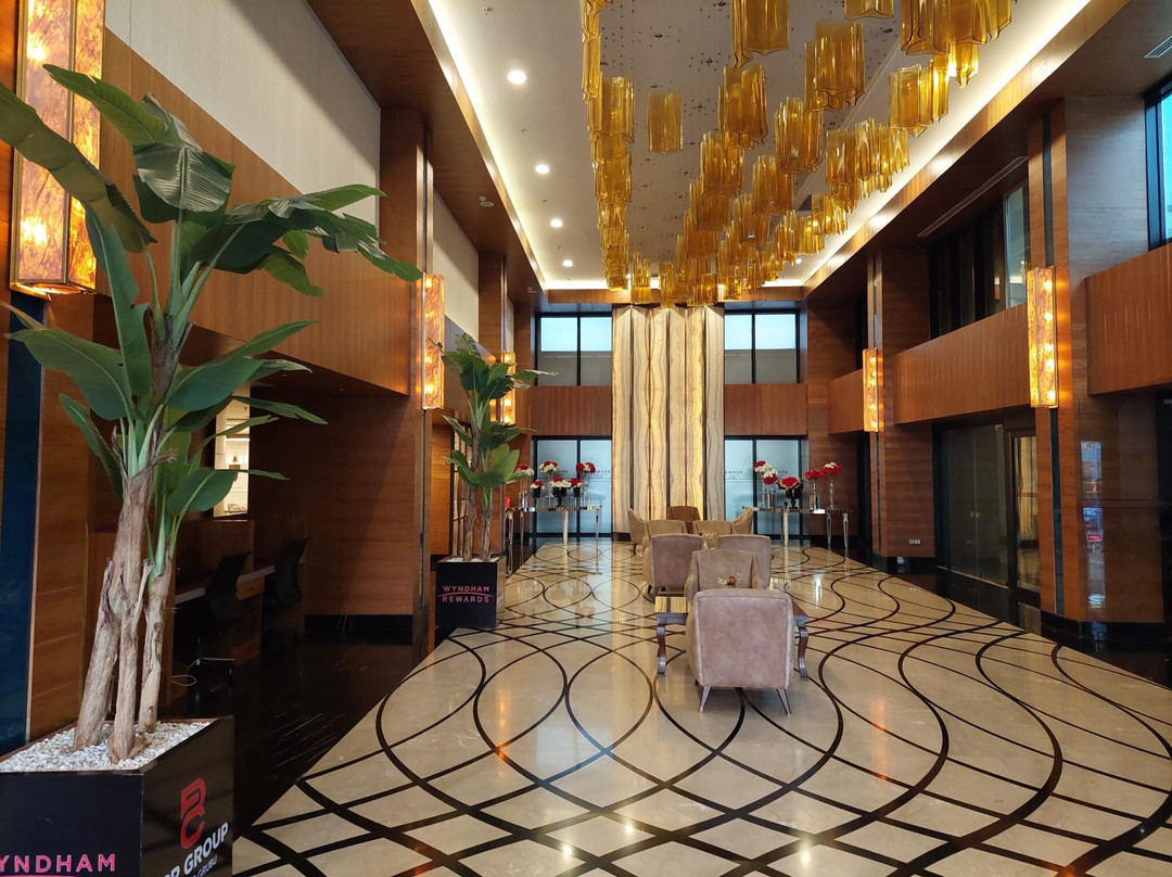 埃拉泽华美达酒店主图