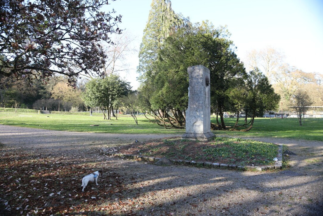 Le monument à Jean Jaurès-多勒必去景点