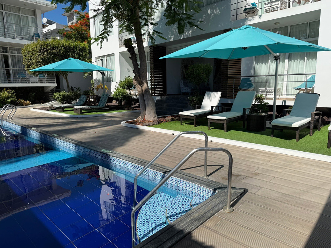 伊卡拉加拉帕戈斯套房酒店主图