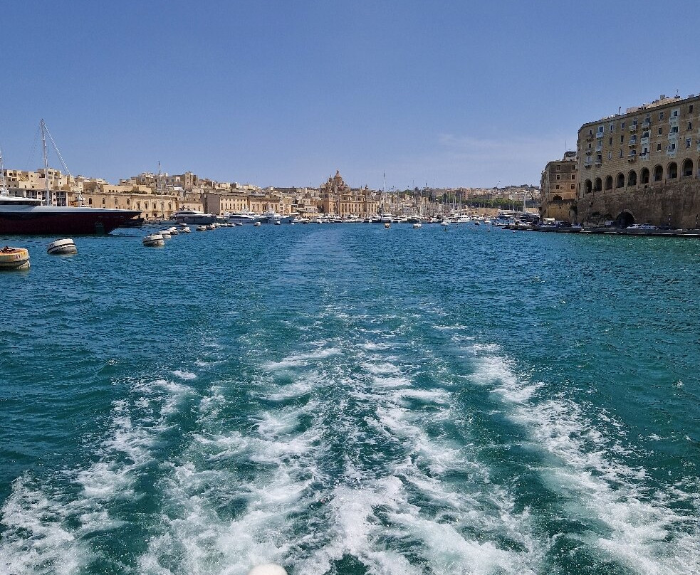 Valletta Ferry Services-斯利马必去景点