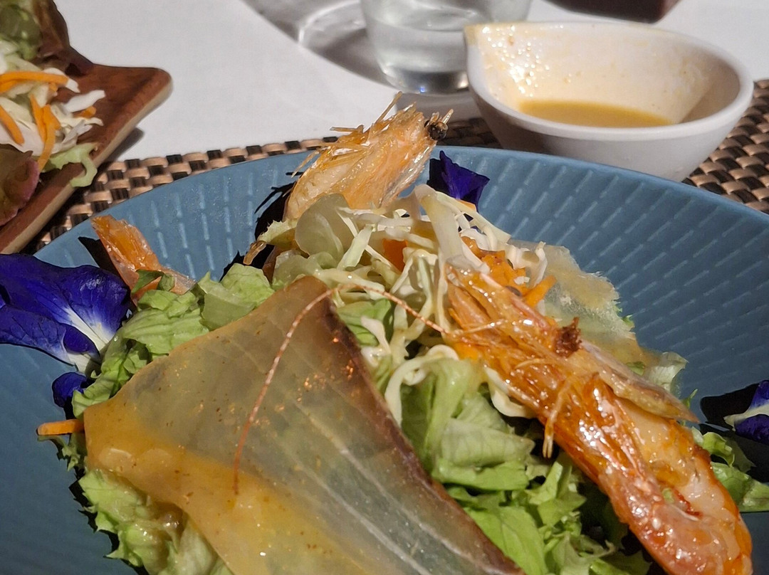 波拉波拉岛皇家酒店主图