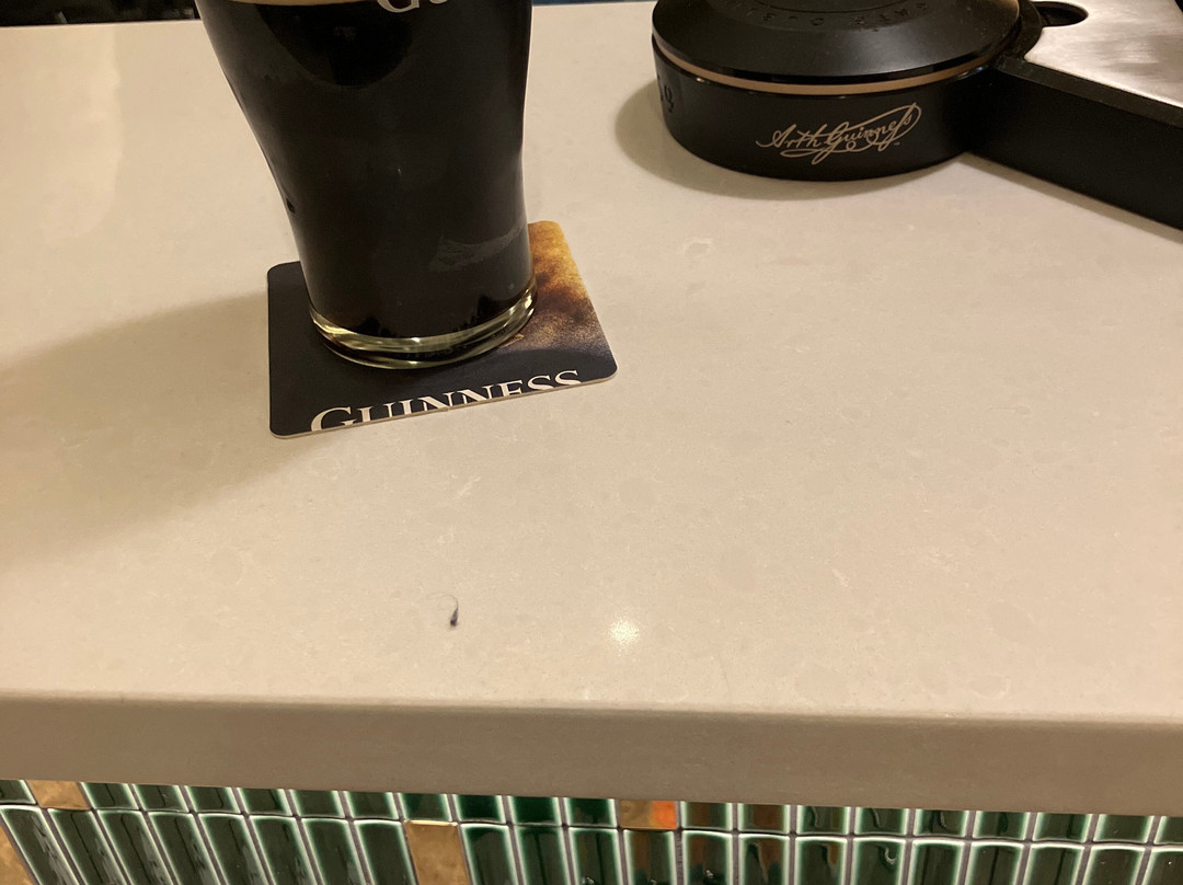 金斋酒店主图