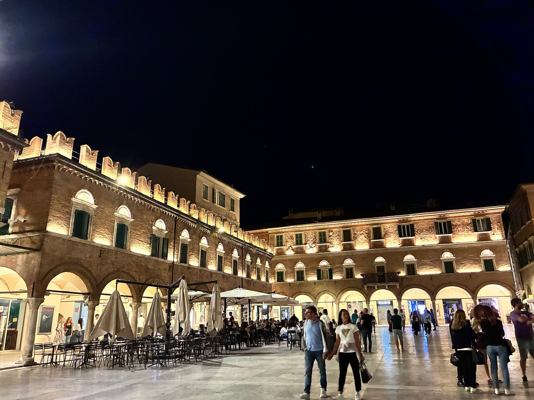 Piazza del Popolo-阿斯科利皮切诺必去景点
