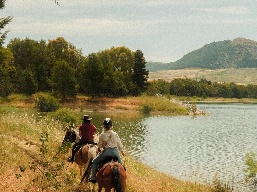 Horse Trekking Sicily-Marineo必去景点