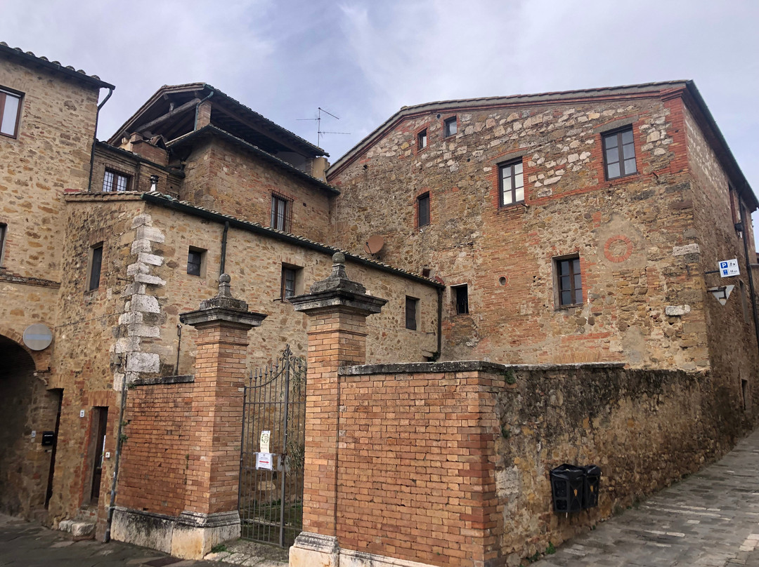 Porta Cappuccini-圣奎里科多尔恰必去景点