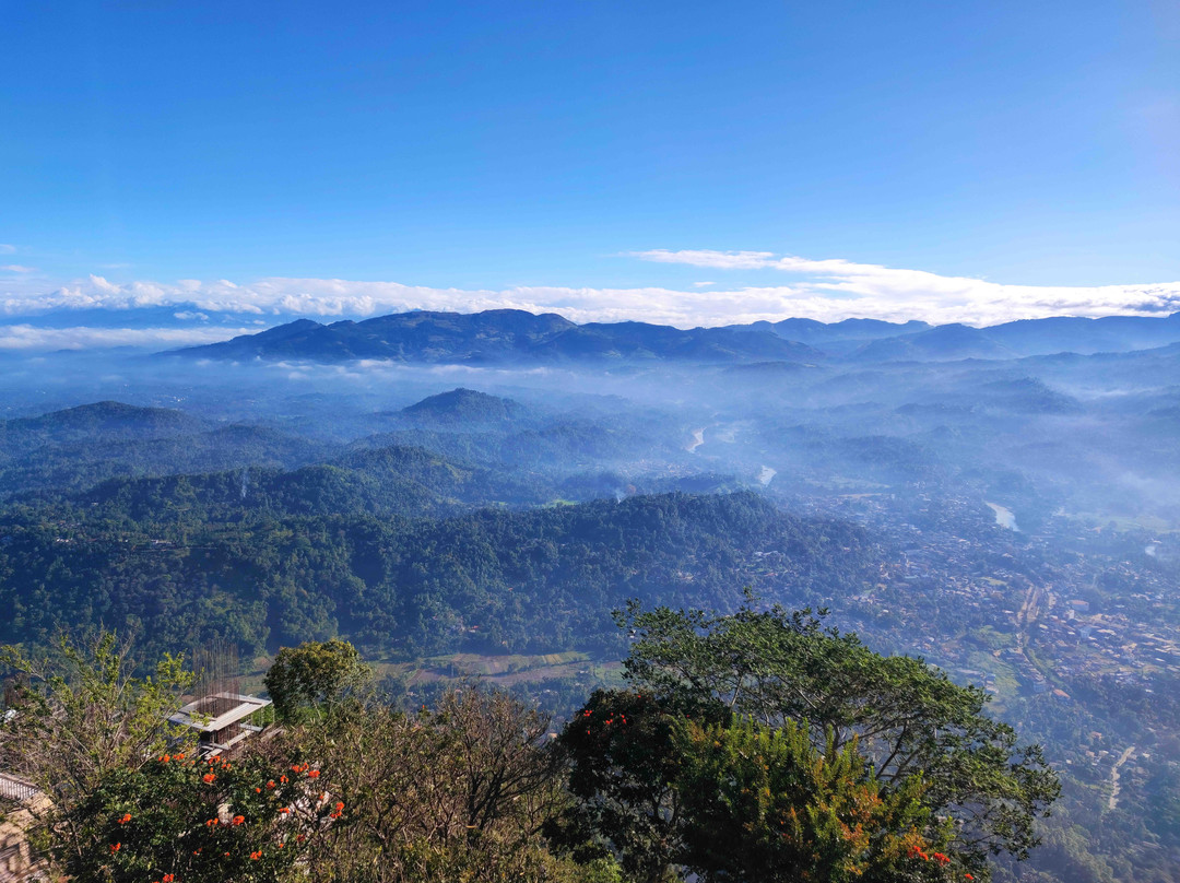 Ambuluwawa Tower-Gampola必去景点