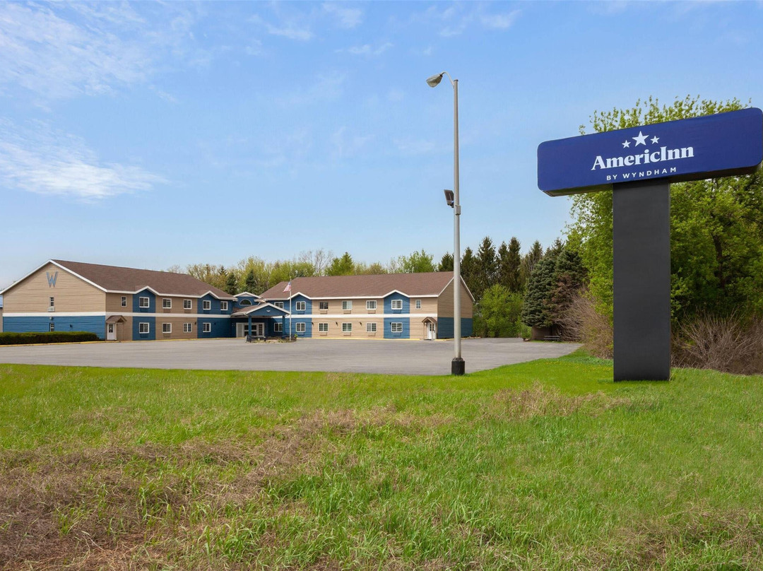 AmericInn by Wyndham Lake Mills