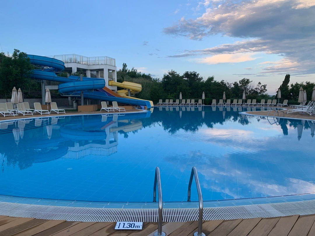 White Lagoon Beach Resort主图