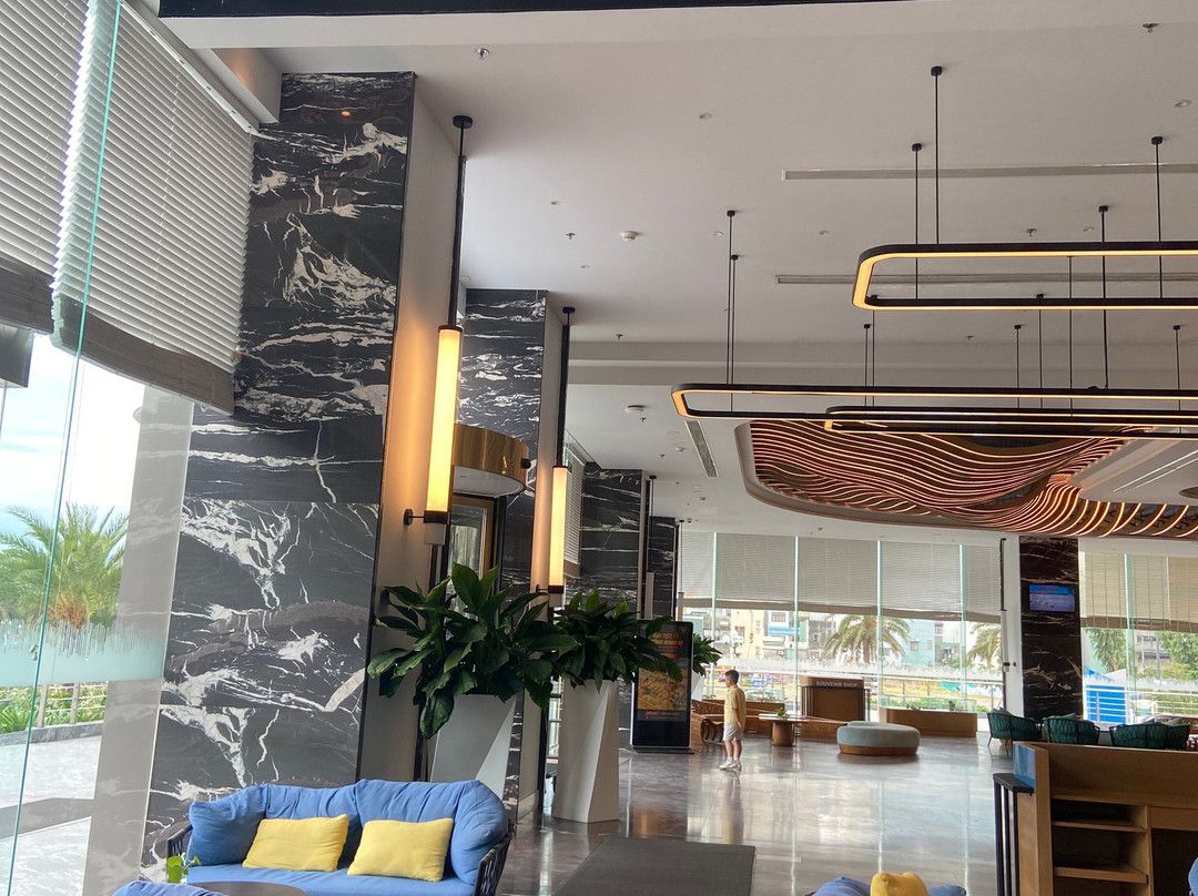 FLC归仁海滩城市酒店主图