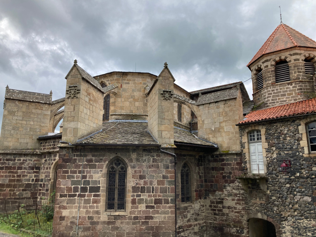 Abbatiale Saint-Chaffre-Le Monastier-sur-Gazeille必去景点