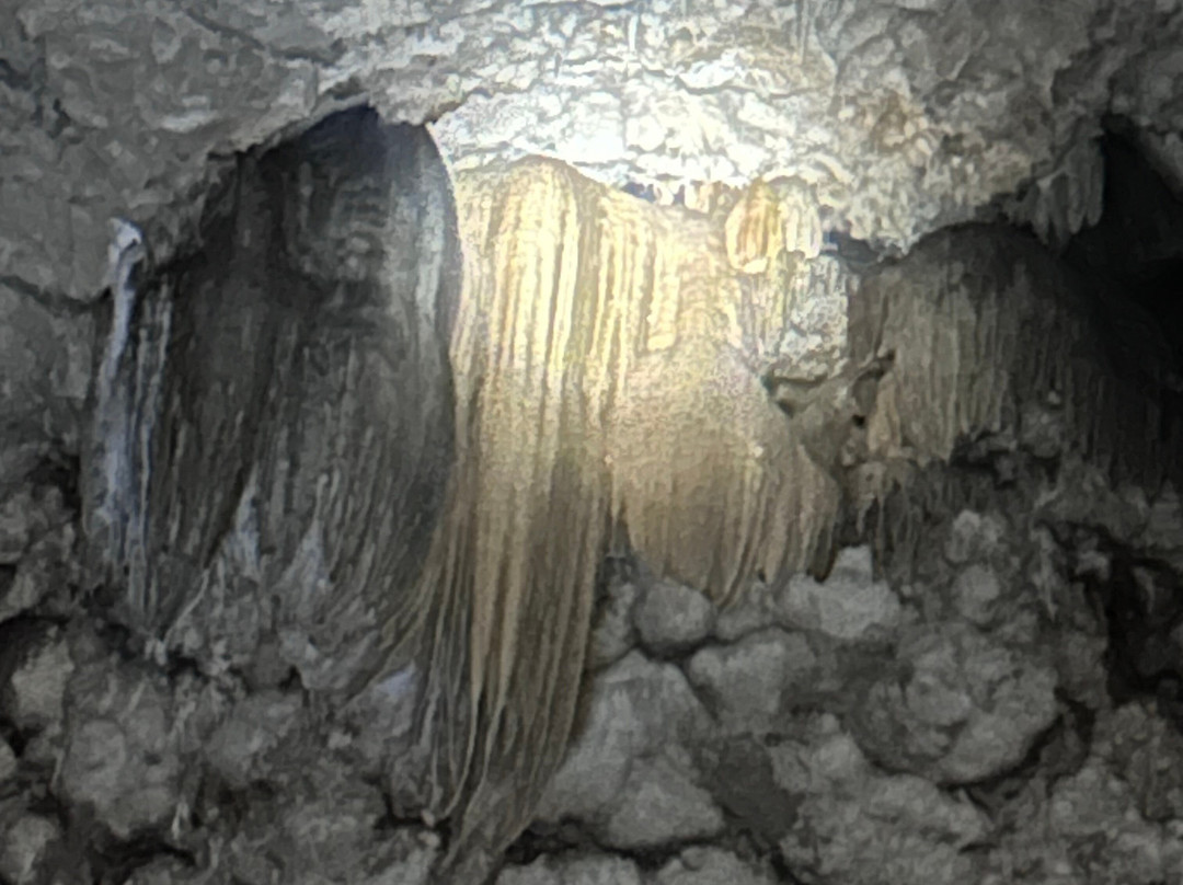 Naihehe Caves-辛加东卡必去景点