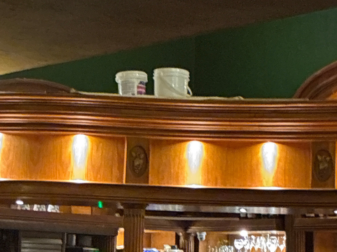Pillar and Post主图