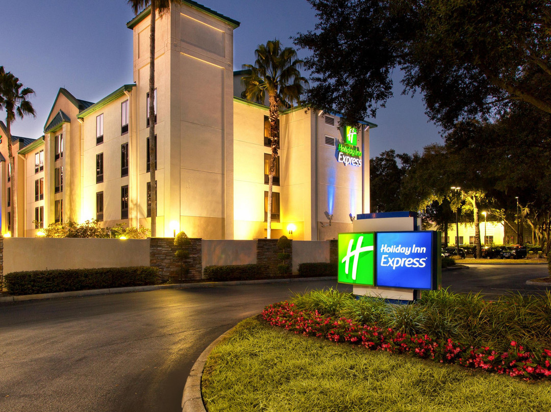 Holiday Inn Express 坦帕布兰登主图
