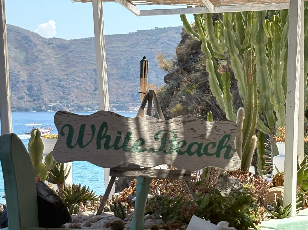 White Beach-利帕里必去景点