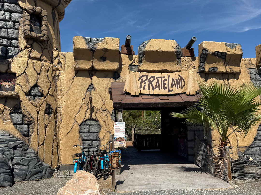 Pirateland Marseillan-马塞岩必去景点