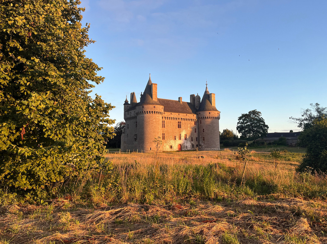 Chateau de Kerouzere-西比里必去景点