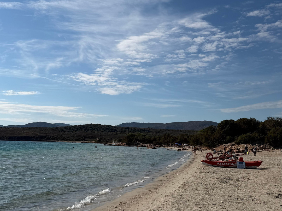 Porto Istana Beach-奥尔比亚必去景点