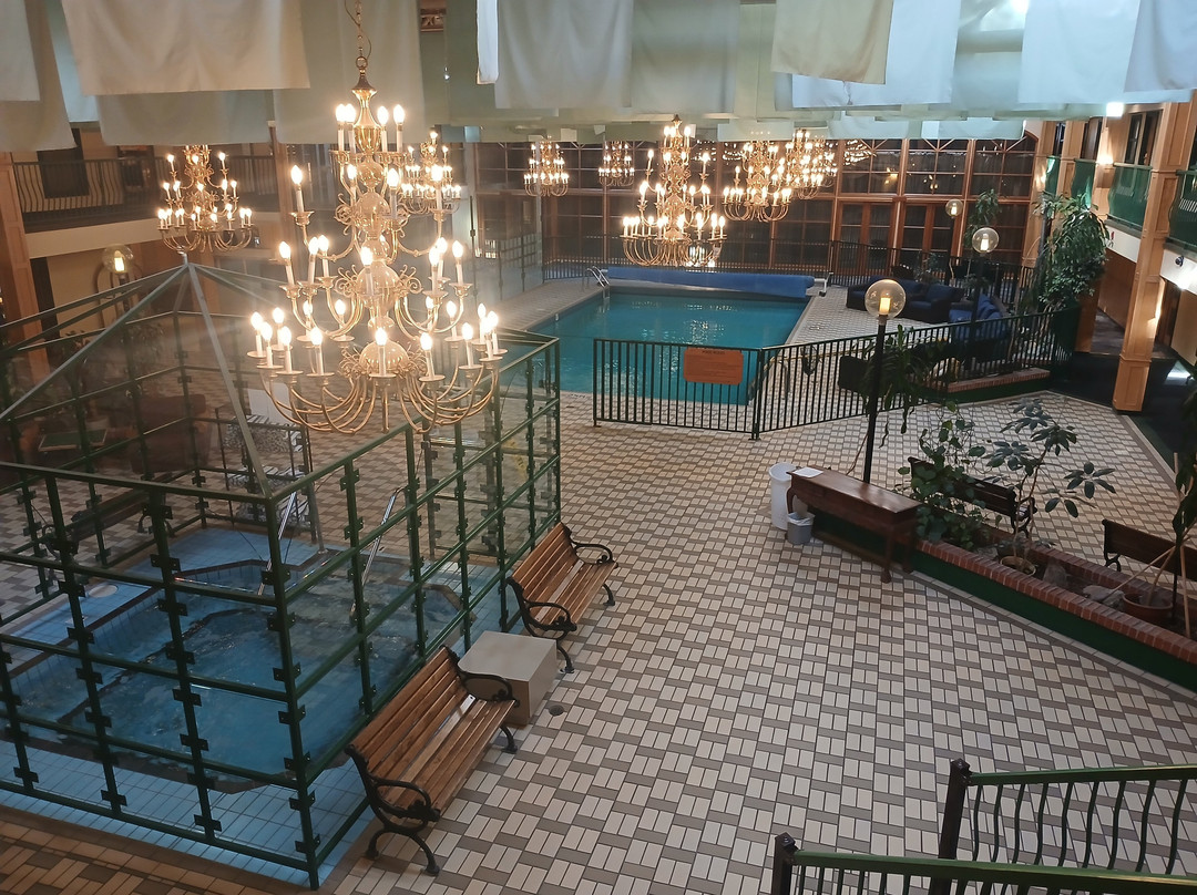 公园广场山林小屋主图
