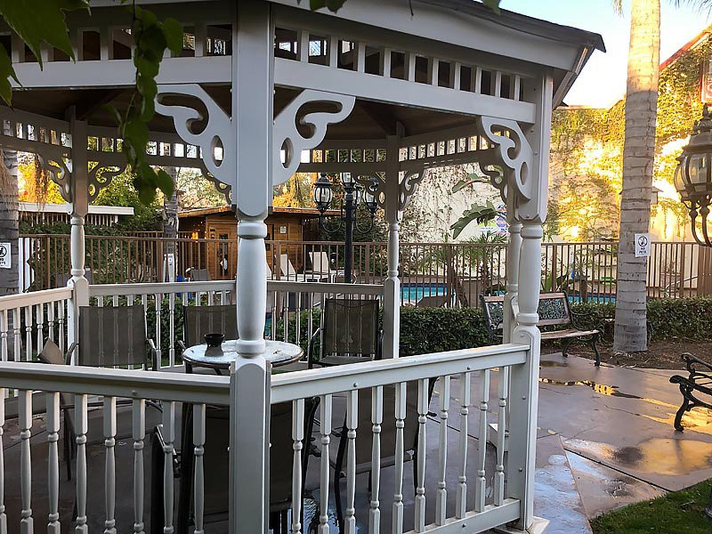 雷德兰兹王朝套房酒店