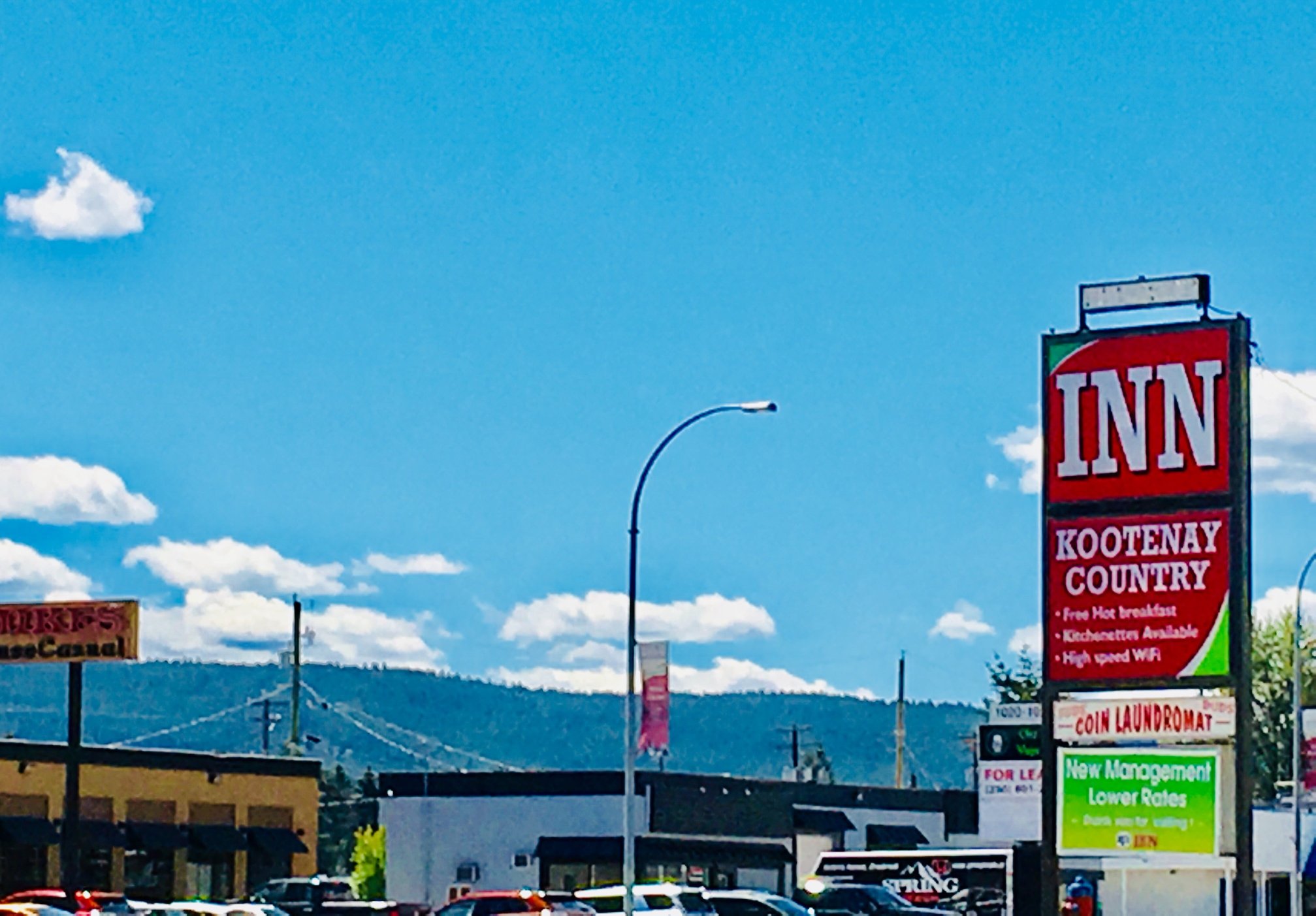 Kootenay Country Inn-官方