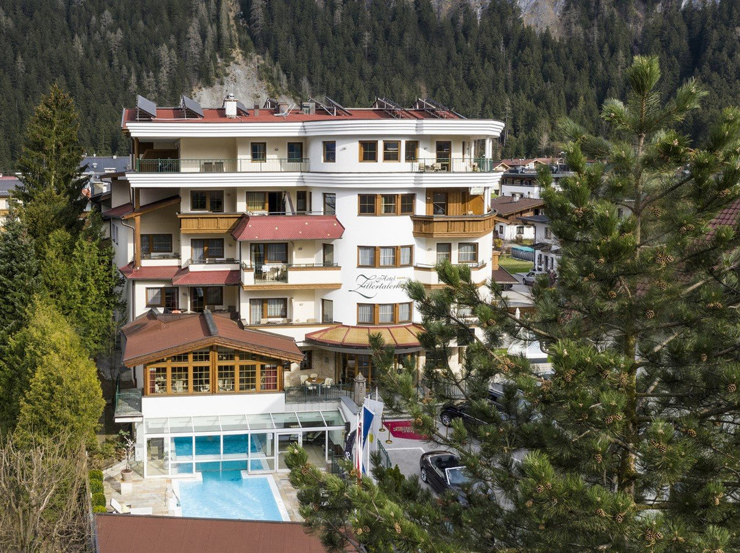 Alpine Hideaway ZILLERTALERHOF主图