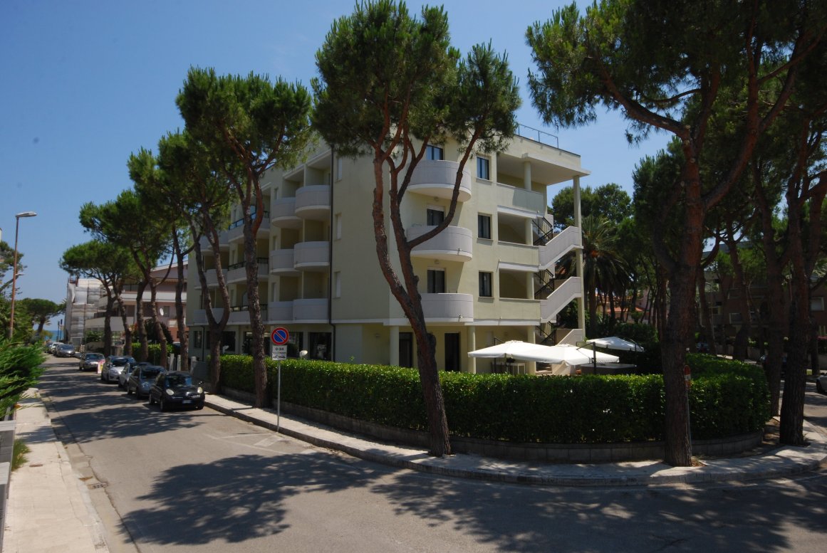 马雷贝罗酒店-官方