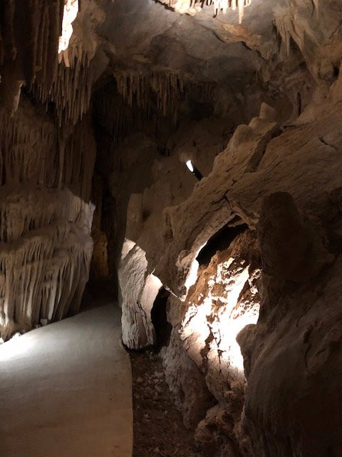 Tecopa Caverns景点图片