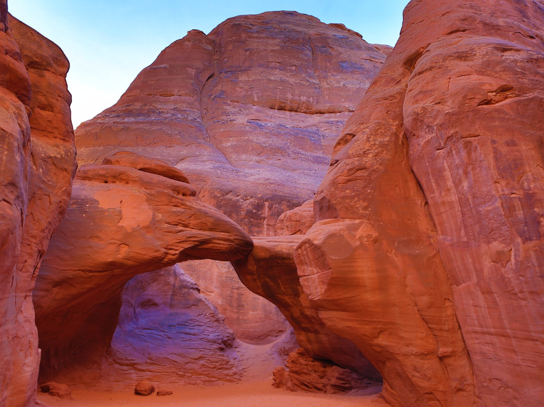 Sand Dune Arch Trail