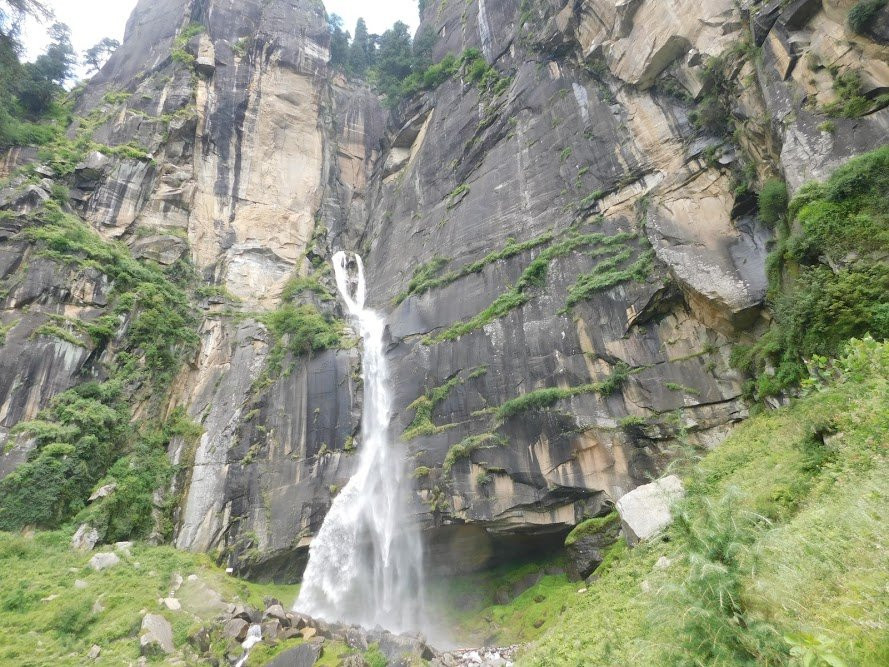 Jogini Waterfall景点图片