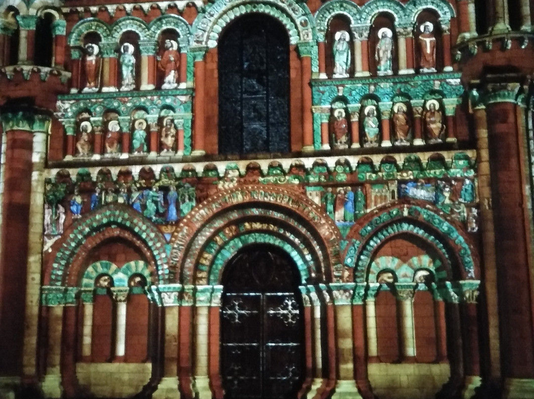 Notre-dame La Grande-普瓦捷必去景点