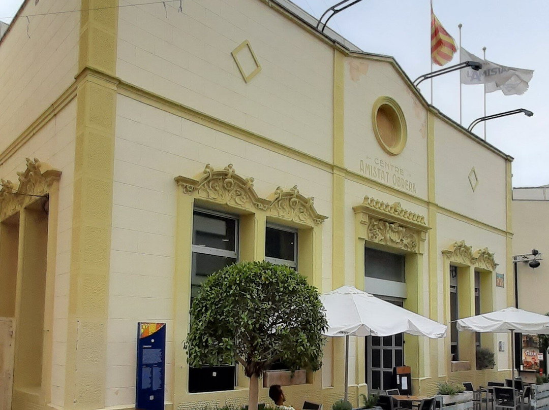 Teatro La Amistad-Premia de Mar必去景点