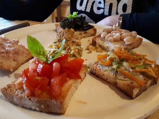 拉特罗瑟拉餐厅酒店-餐饮