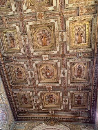 The Basilica of San Nicola a Tolentino景点图片