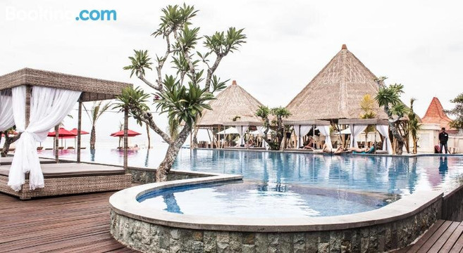 马鲁蒂海滩别墅主图