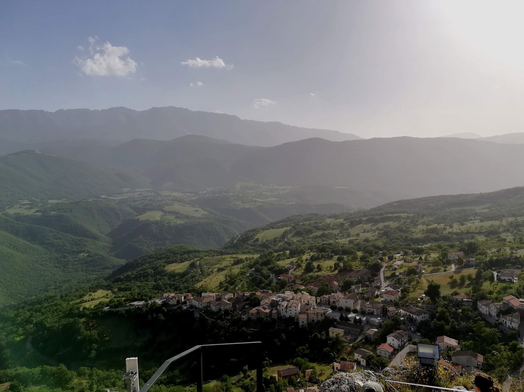 Torre Medievale Di Roccapreturo景点图片