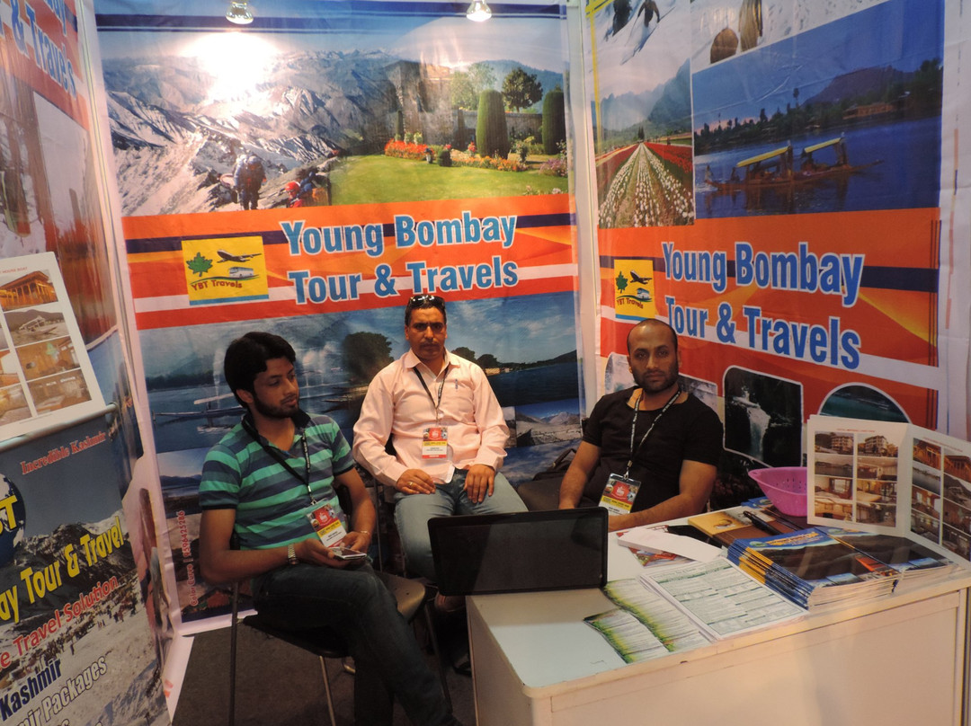 Young Bombay Tours Kashmir-斯利那加必去景点