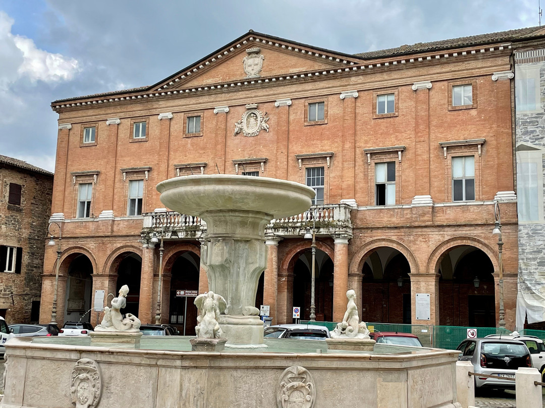Palazzo Comunale ( Matelica )景点图片